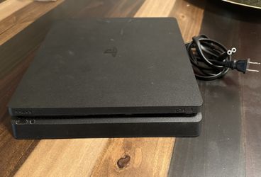 PlayStation 4 Slim- 500GB