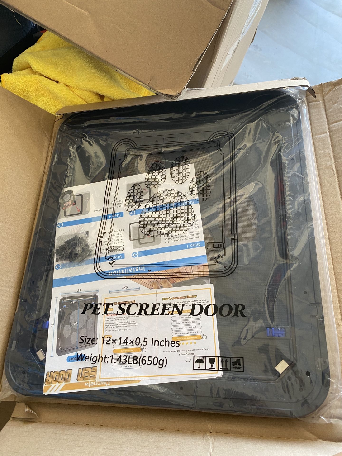 New pet screen door (12x14)