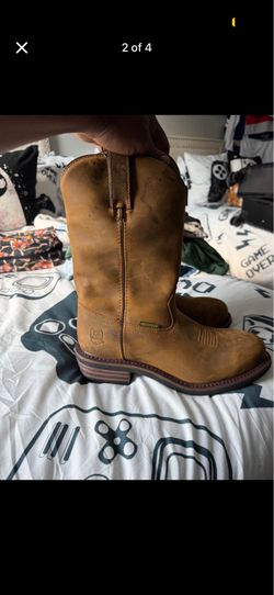 Dan post boots steel toe…. 13 men