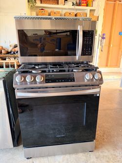 Samsung 30” gas range and microwave