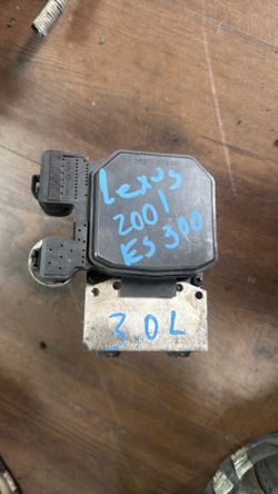 ABS unit 01 Lexus ES 300