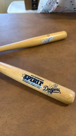 2 mini Dodgers bats