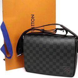 Louis Vuitton District PM Crossbody – Brand New  🔒