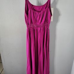 Strapless  Dark Pink  Dress ,beautiful  Elegant Dress For $ 10  Enjoy  Wearing  This Beautiful  Sleeveless  Dress