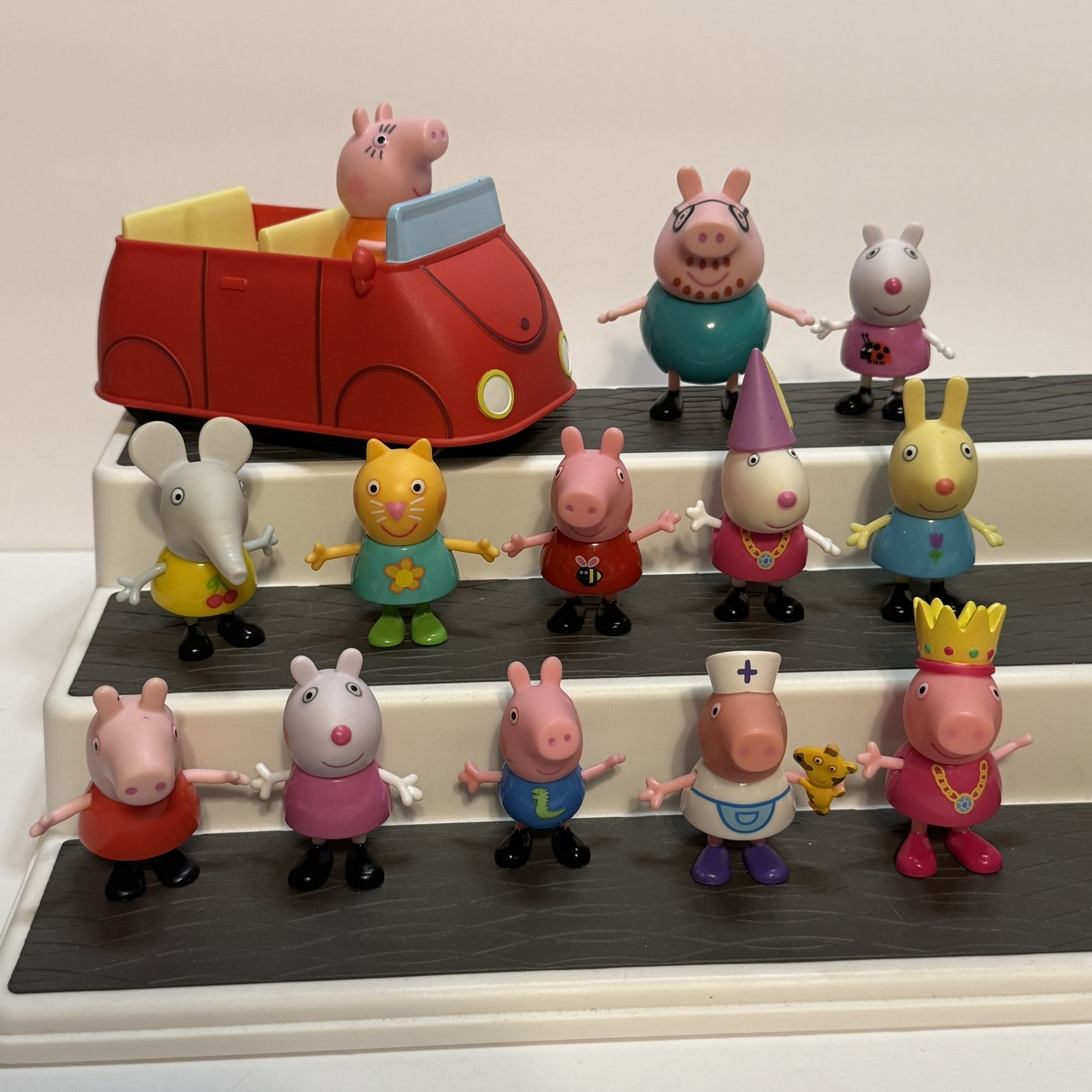 Peppa Pig All Around Peppa's Town Talking Red Car + 12 Figures