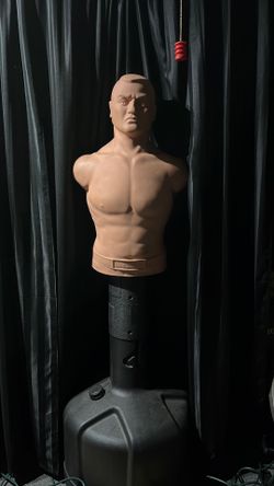 Kick box, punch, practice with Billy