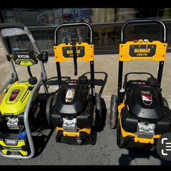 Lawn Mover Dewalt 3300 Powered By Honda 