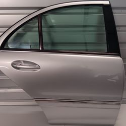 2001-2007 Mercedes-Benz W203 C280 Complete Right Rear Passenger Side Door OEM