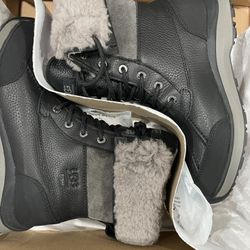 Ugg Women’s Adirondack 3