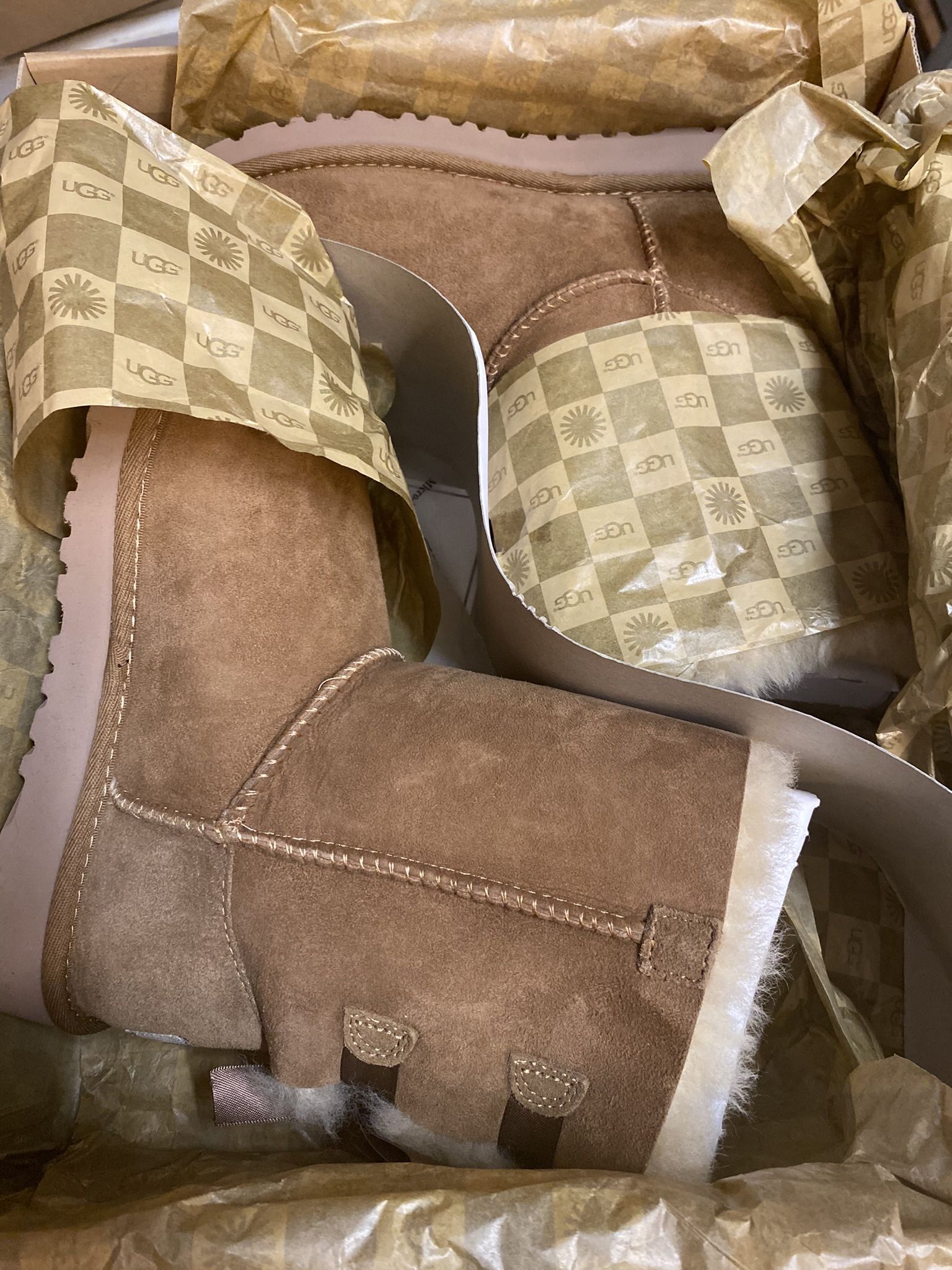 UGG boots Brown And black