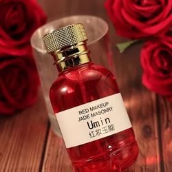 This perfume has a luxurious scent.