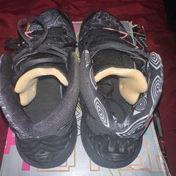 Nike Kyrie Kybrid
