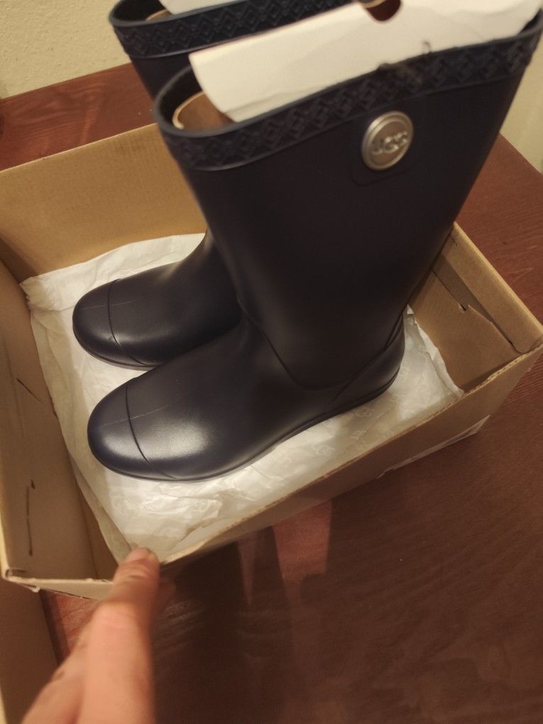 UGG SIENNA MATTE NAVY WATERPROOF RUBBER WOMEN'S BOOTS SIZE US 5 NEW