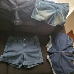 Girls Shorts Sz 10 12 14 $10еach