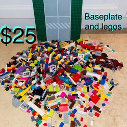 $25 Bundle of Random Legos and Baseplate in great condition
