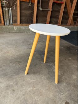 Mini table (stool)