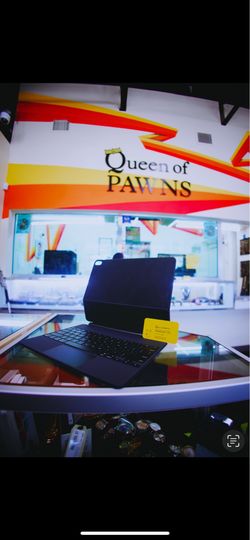 Apple iPad with Magic Keyboard Case