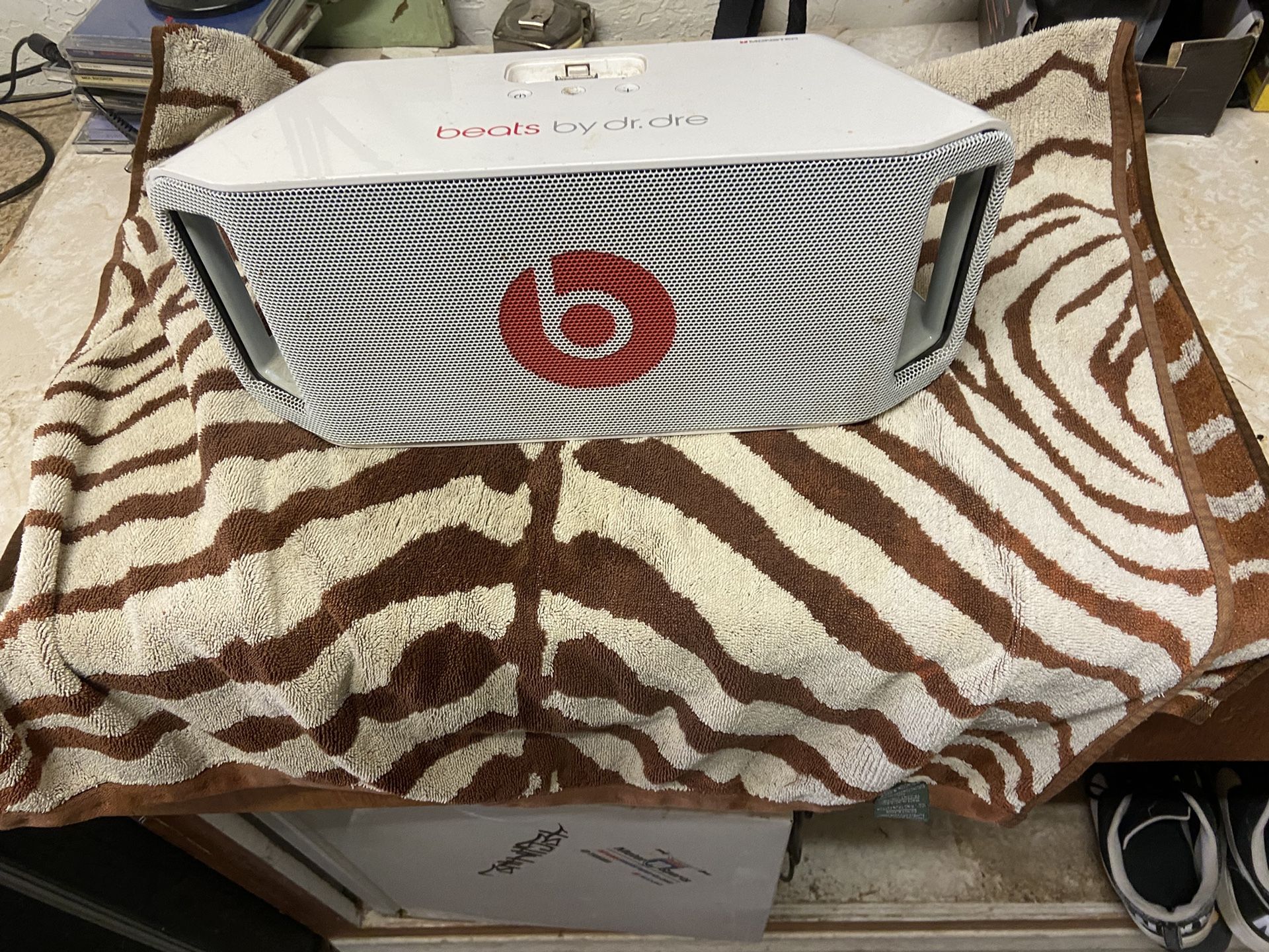 Speaker (BEATS BY DRE)