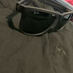 Ray-Ban RB4165 Justin Grey 54 16 MM Sunglasses 