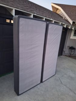 Cal king size Box spring