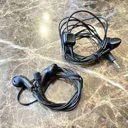 Traditional Plugin Earbuds