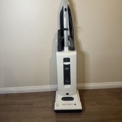 Sebo Automatic Vacuum 