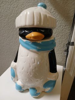 Vintage Chilly Willy penguin cookie jar