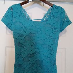 Teal shirt sleeve women's blouse size medium never worn