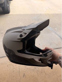 Troy Lee D4