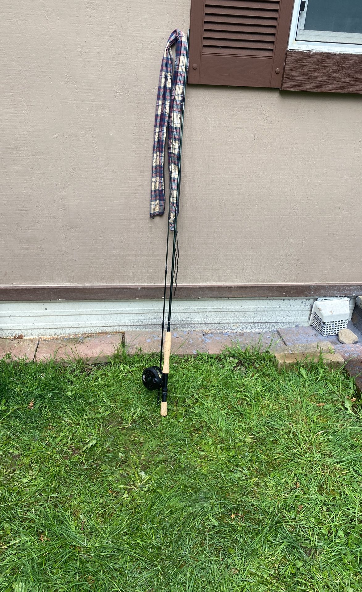 Crystal River Cahill CH6910 Fly Fishing Pole With Sleeve And Reel