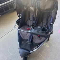 BOB Double Stroller With Kid Tray