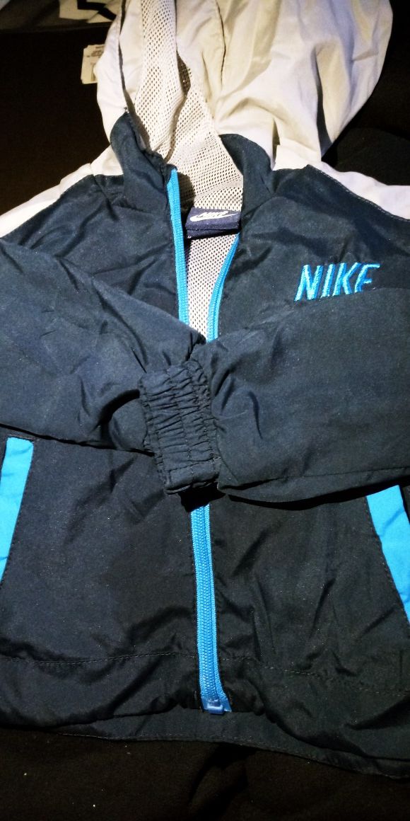 Nike sweater size 12m