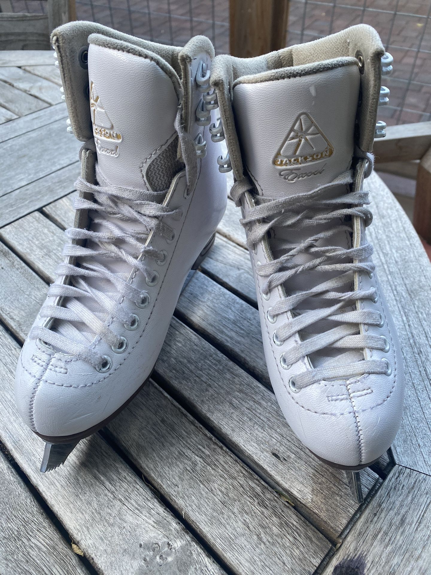 Jackson Figure skates Size 1