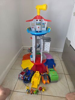 PAW Patrol Mighty Pups Super PAWs Lookout Tower + Vehicles & Figures