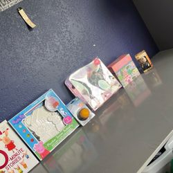 New Olivia 5 Minute Stories, Peppa Pig, Spirit, Walking Dead Windup, Havky Sak, Dominoes And Puzzle Combo 