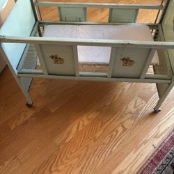 Vtg Amsco Metal Doll-e-crib 1950’s