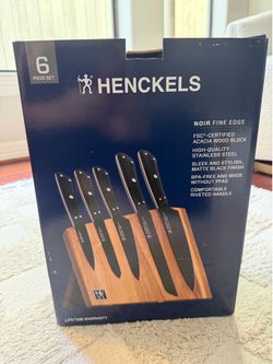 Henckels Noir 6-pc, Knife Set w/Magnetic Easel