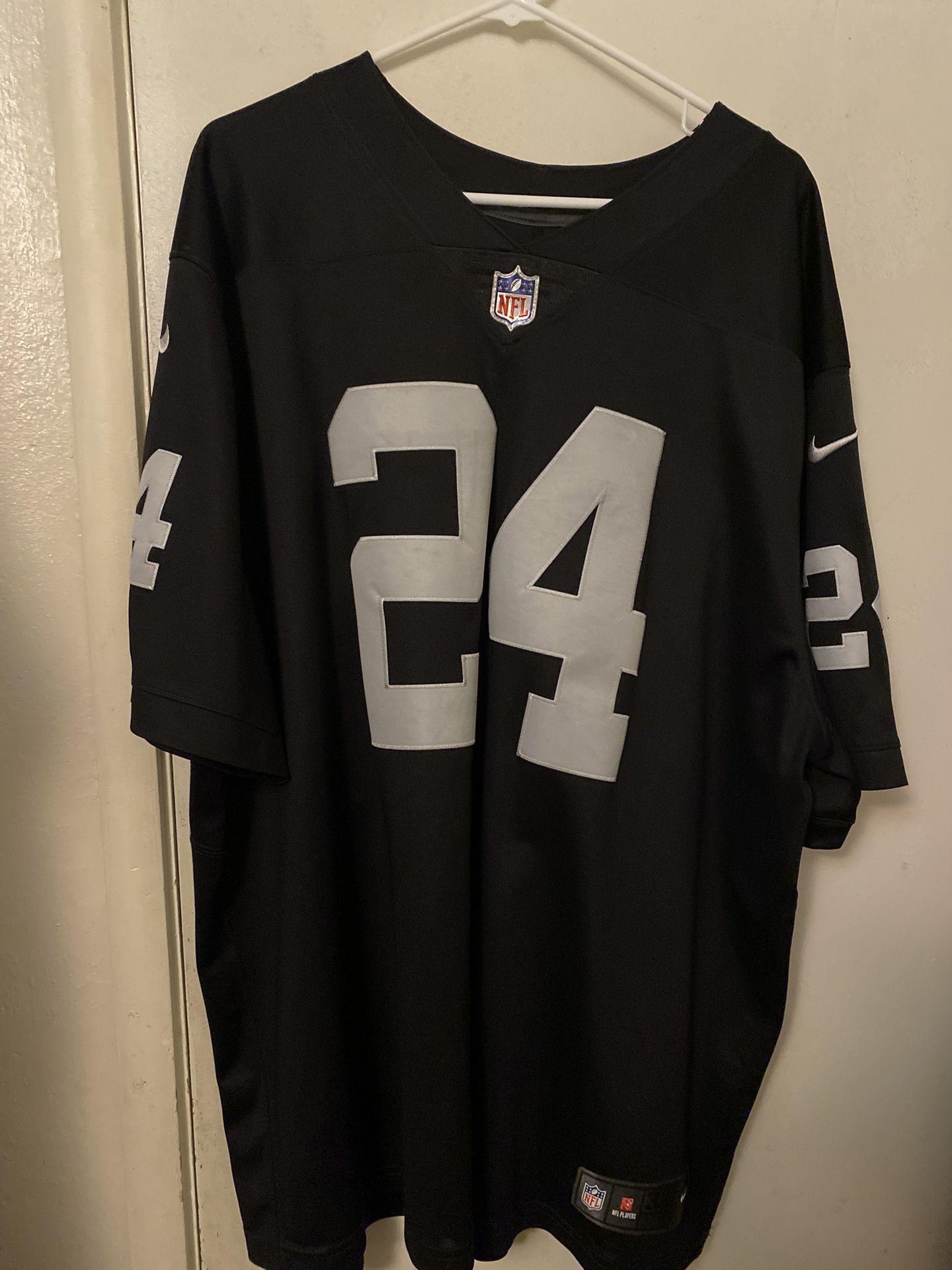 Marshawn Lynch, number 24 Nike on field Jersey