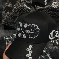 CASHED OUT HATS / MURAKAMI CA$H Black Gorra Diamantes📟