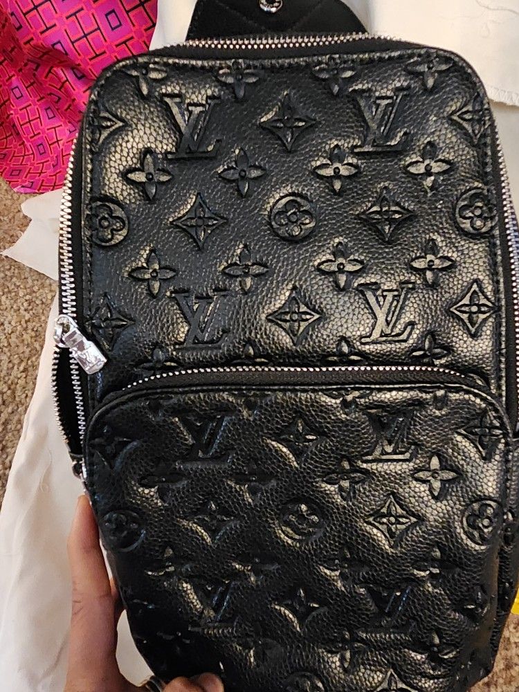 Louis Vuitton Bag Read Below Description Before Buying Item $ 1 5 0