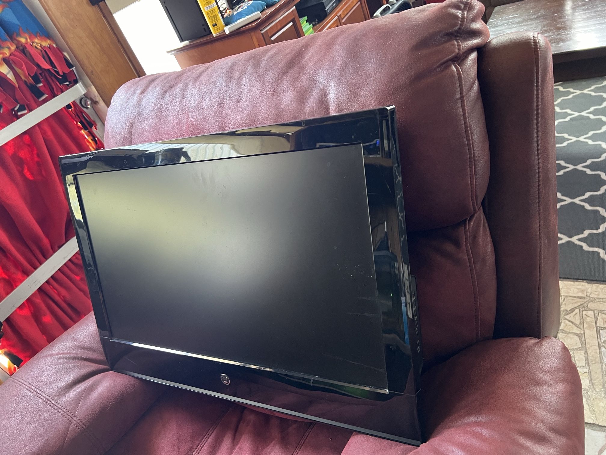 Westinghouse 30” Tv/ Monitor $20