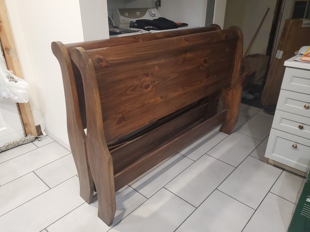 Free Sleigh Bed Frame - Queen Sz