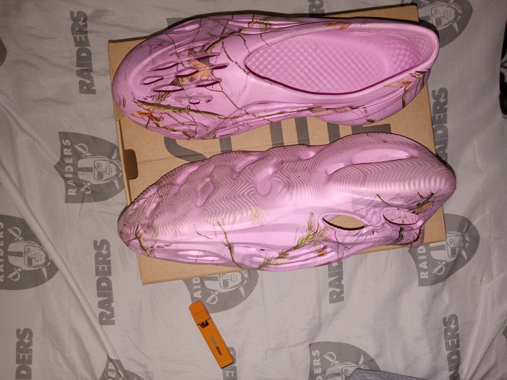 Imran Potato Pink Lobster Foams for Sale in Madera, CA - OfferUp