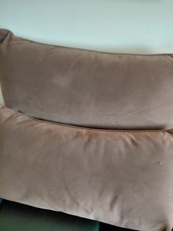 Tufted pillow