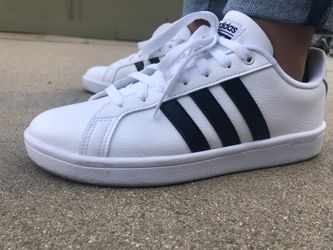 Adidas women’s 8 1/2