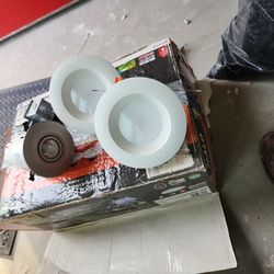 2. Pcs 6inch And 1pc 4inch Recessed Lights
