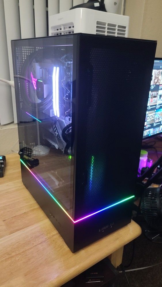 Gaming PC Ryzen 7 9700x + RX 9070 XT