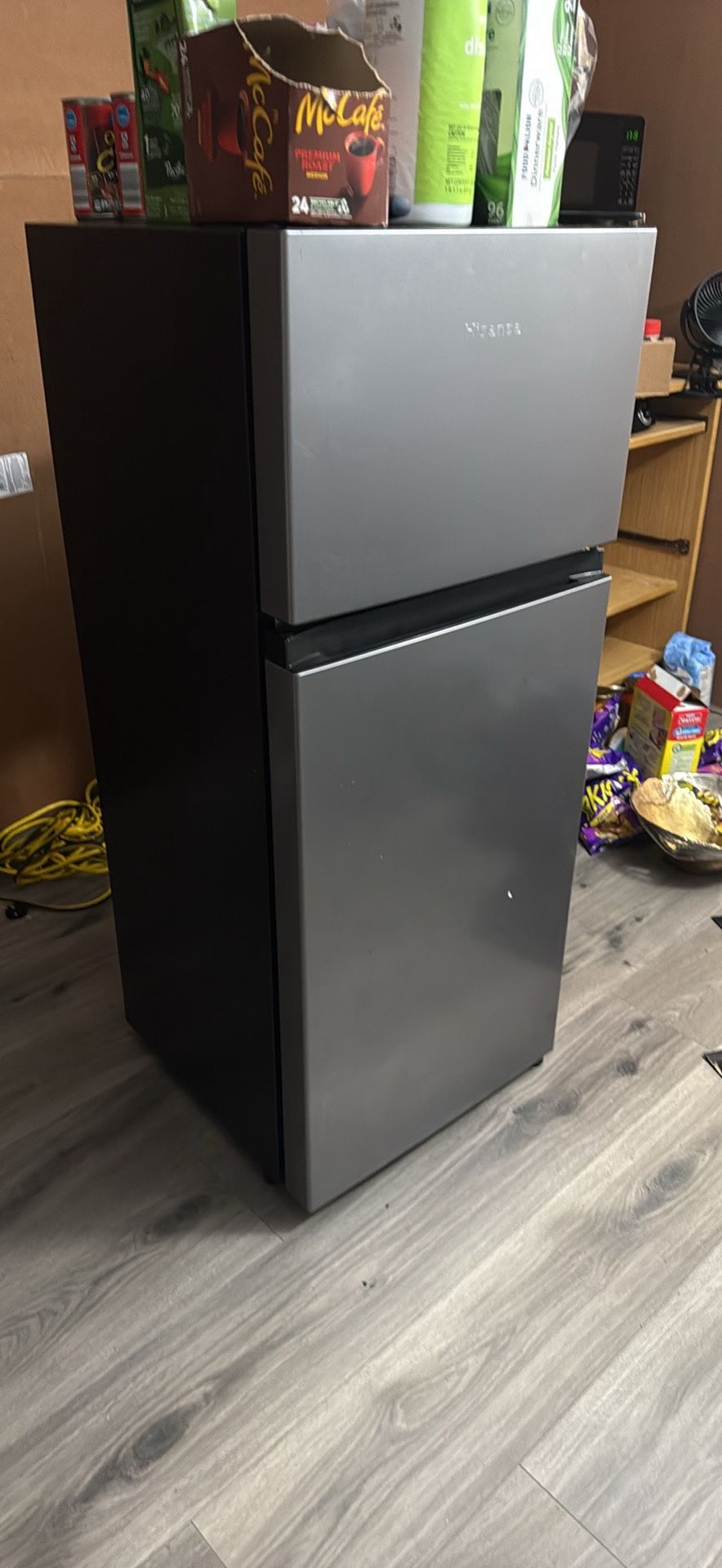 Hisense Fridge/Freezer-4’h x 19”w x 19” Depth