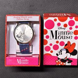 Disney Minnie Mouse analog watch! Brand New! Great For Christmas Gift🎁