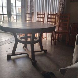 Table N Chairs 